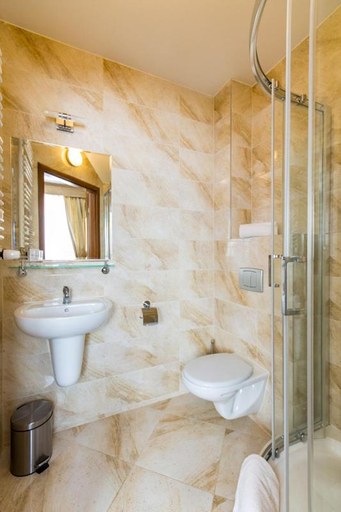 Bathroom, Carmen, Jelenia Góra