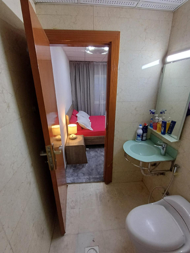 Bathroom 3, Sahara Hostels and Private Room, Dubai