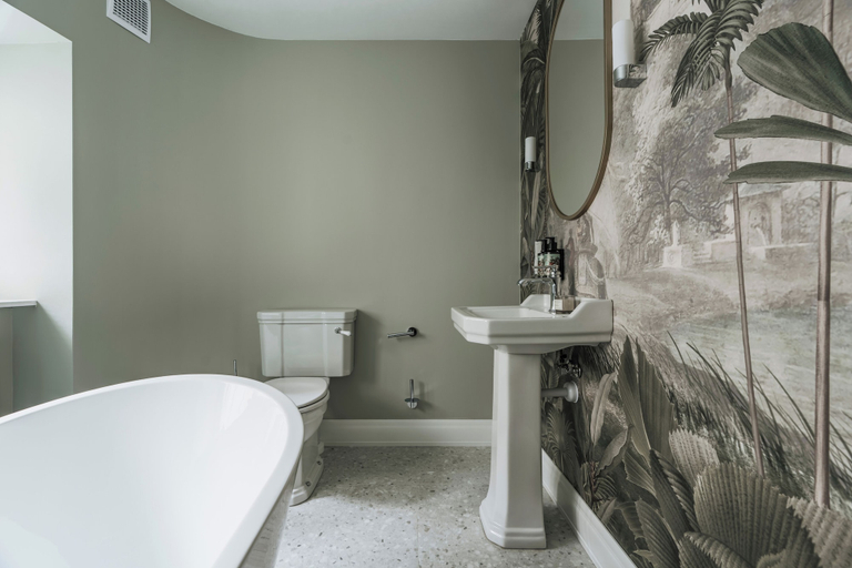Bathroom 4, La Belle Epoque, Warsaw