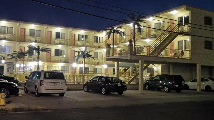 Exterior & Views 3, Golden Rail Motel, Cape May