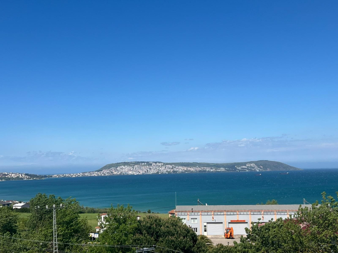 Others 3, Mavikoy Apart, Merkez