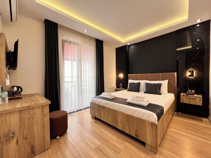 Bedroom 4, The Bail Hotel, Fatih