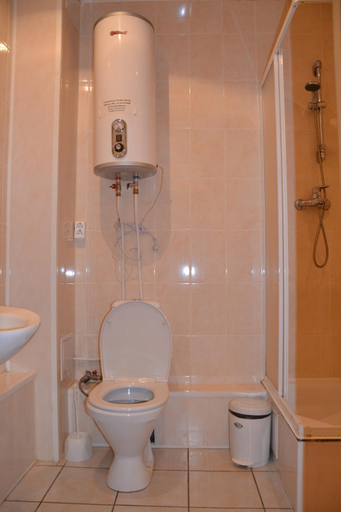 Bathroom 3, Bulak Hotel, Vysokogorskiy rayon