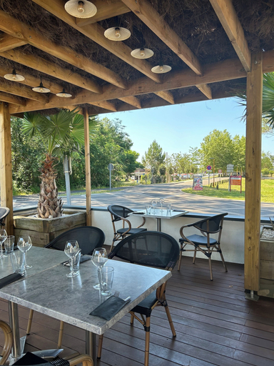 Food & Drinks 4, The Original Boutiques, Hotel Lakeside, Landes
