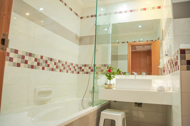 Bathroom 4, Hotel Marabout - Families and Couples Only, Sousse Médina