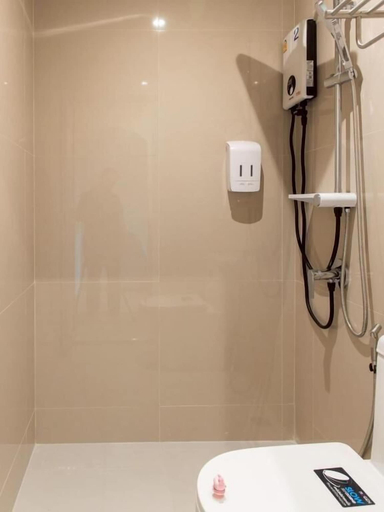 Bathroom 5, Shizuka House, Wattana