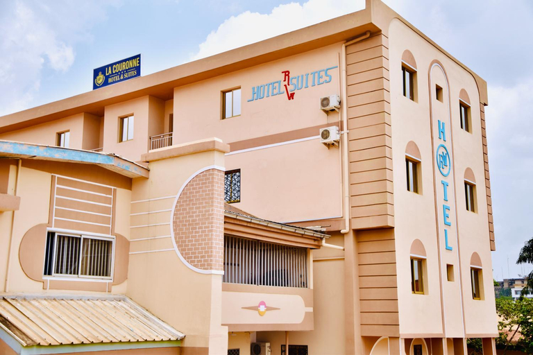 Exterior & Views 1, Hotel La Couronne RW, Mfoundi