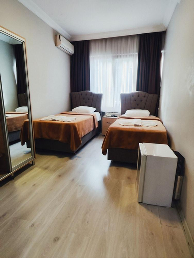 Bedroom 2, Birol Hotel, Beyoğlu