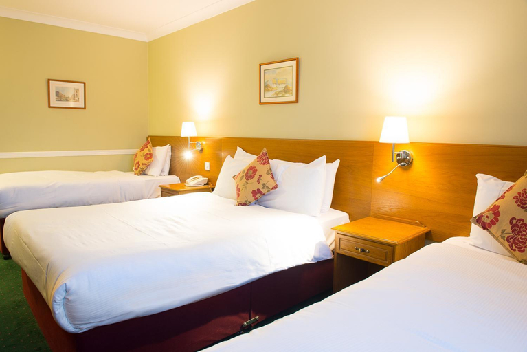 Others 5, Tralee Benners Hotel