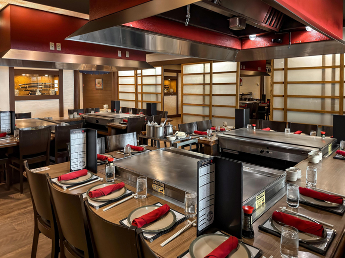 Food & Drinks 5, Coast Prince George Hotel by APA, Fraser-Fort George