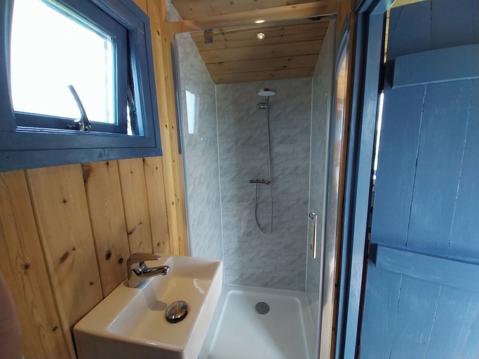 Bathroom 3, The Shearer's Hut, Sleeps 2, Wood Burner, Fire Pit, Carmarthenshire