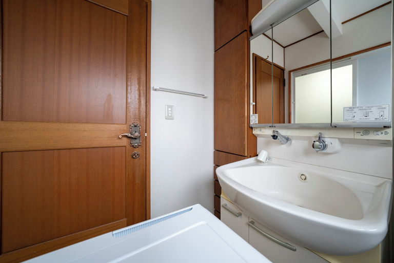 Bathroom 4, E-US NAEBO HOUSE, Sapporo