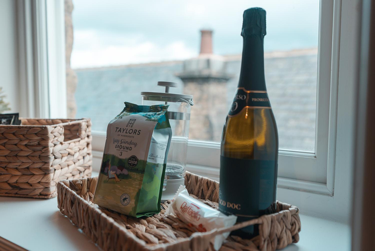 Food & Drinks 5, The Jodrell Luxury Suites, Derbyshire