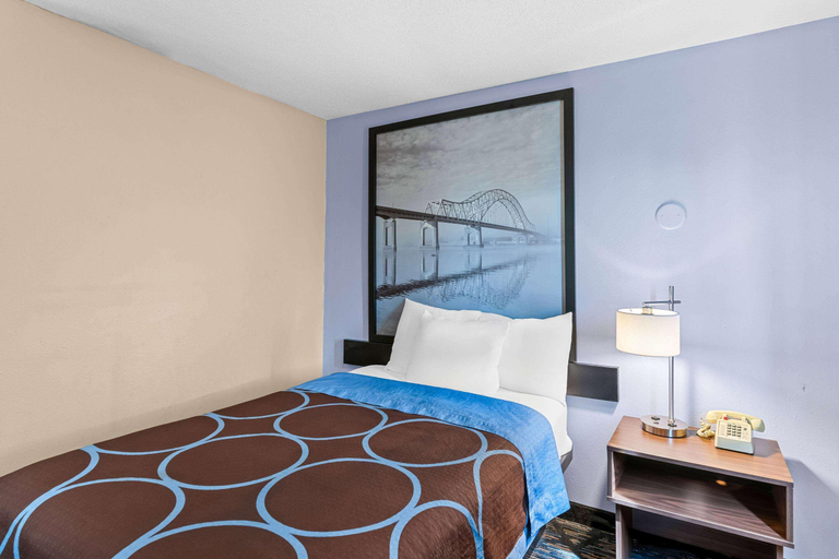Bedroom 3, Super 8 by Wyndham Council Bluffs IA Omaha NE Area, Pottawattamie