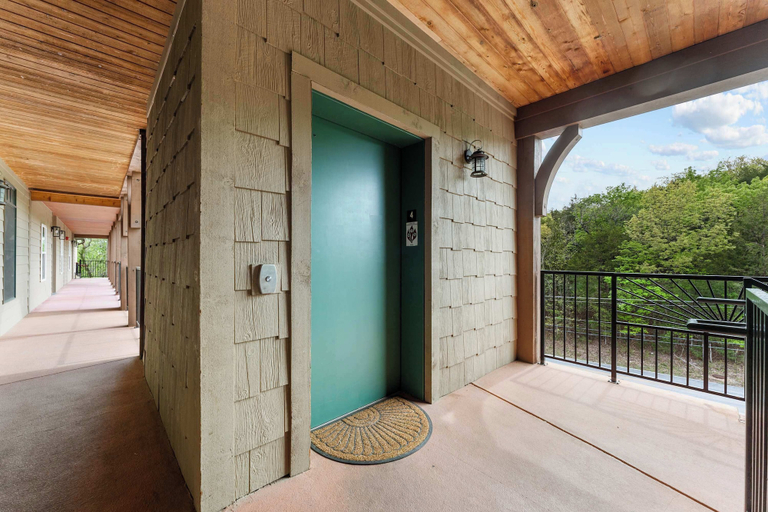 Exterior & Views, Penthouse Eagle View for 12!, Taney