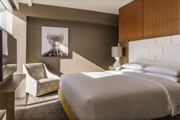 Bedroom 3, Hyatt Regency Tysons Corner Center, Fairfax