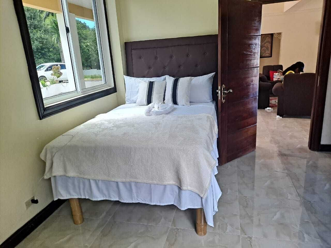 Bedroom 3, Blue Seas Two Unity Hall