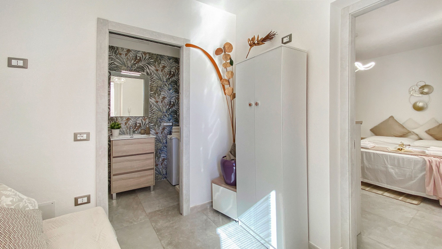 Room 3, La Perla Di Anna in La Maddalena, Olbia-Tempio