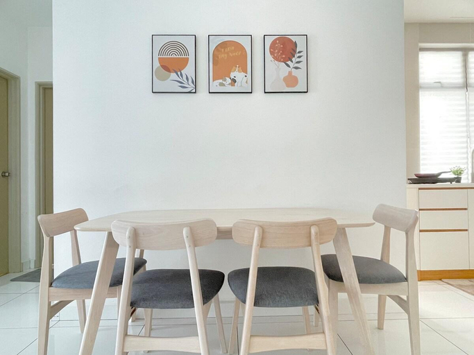 Others 2, 1min to Paradigm Mall 2to 5pax Platino MujiStyle B2407, Johor Bahru