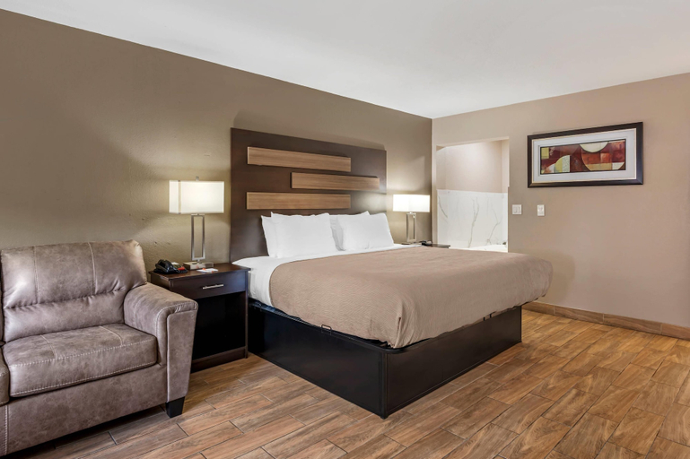 Bedroom 3, Quality Inn & Suites New Boston - Texarkana West, Bowie
