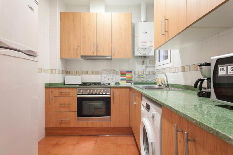Others 5, Rambla Paris Apartment, Barcelona