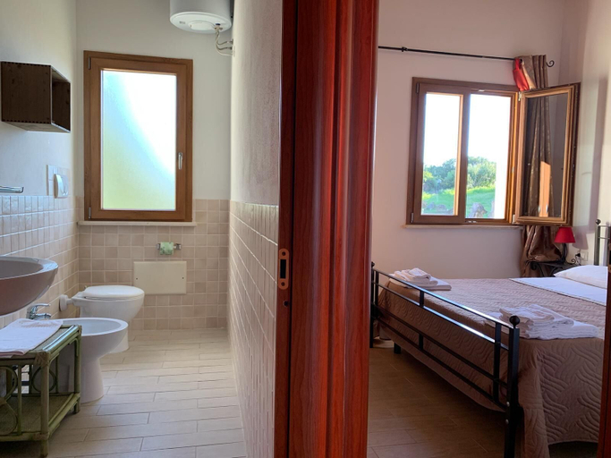 Bathroom, Tenute Delogu, Sassari