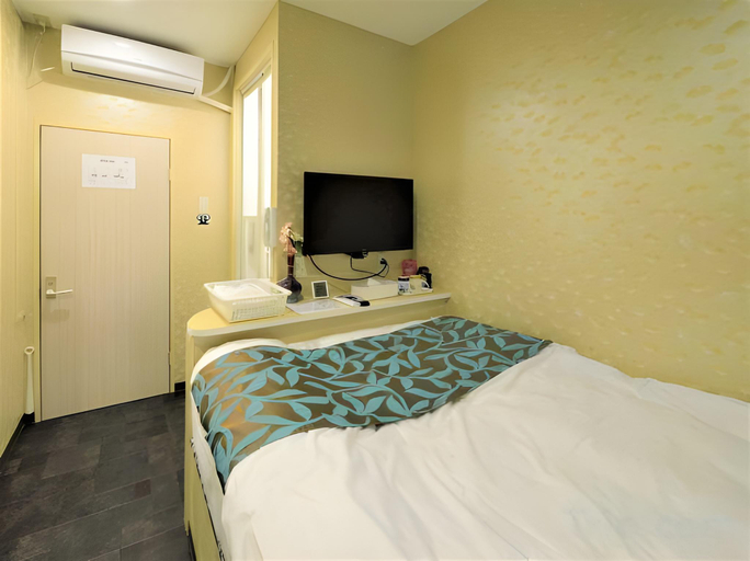 Bedroom 5, Nishifunabashi Ekimae Hotel, Funabashi