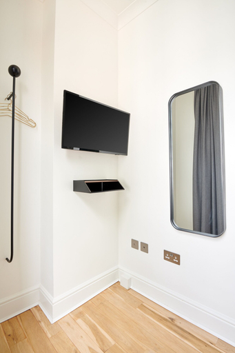 Others 5, Camden Road Hotel, London