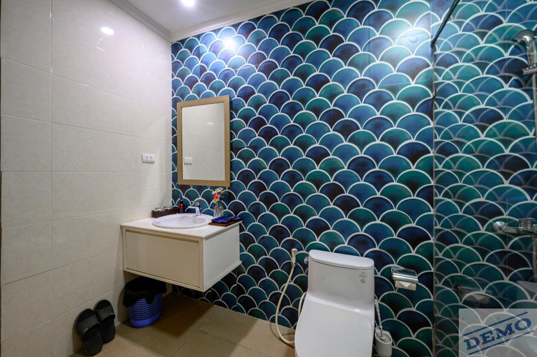 Bathroom 5, Luxe Paradise Suites Hotel Dich Vong Hau, Cầu Giấy