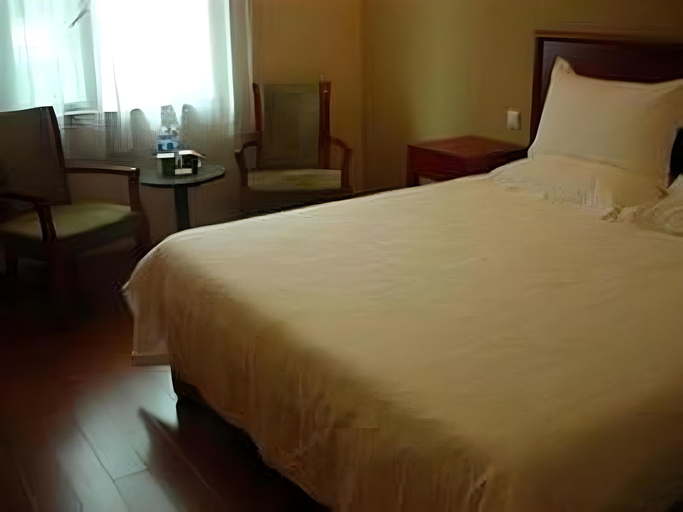Bedroom 2, GreenTree Inn Rizhao Train Station, Rizhao