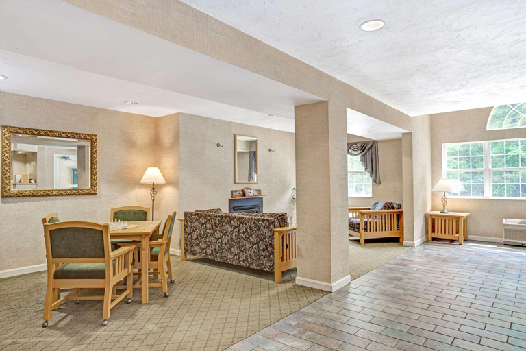 Public Area 5, Days Inn by Wyndham Sturbridge, Worcester