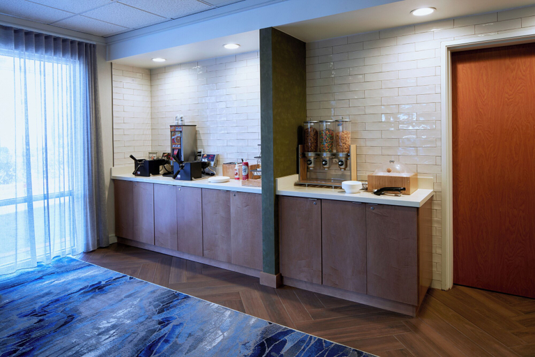 Food & Drinks 5, Fairfield Inn and Suites by Marriott San Bernardino, San Bernardino