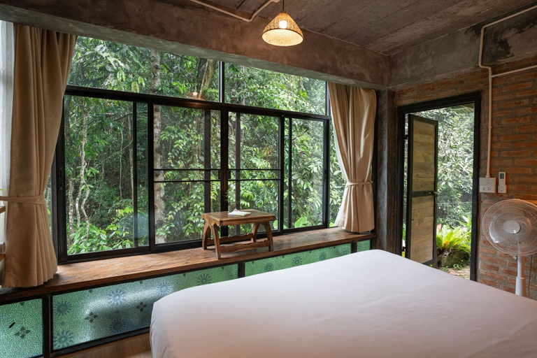Bedroom, Bee Forest, K. Mae On