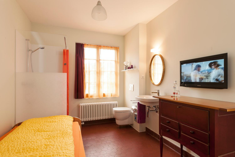 Bedroom 2, Kulturhotel Guggenheim, Liestal