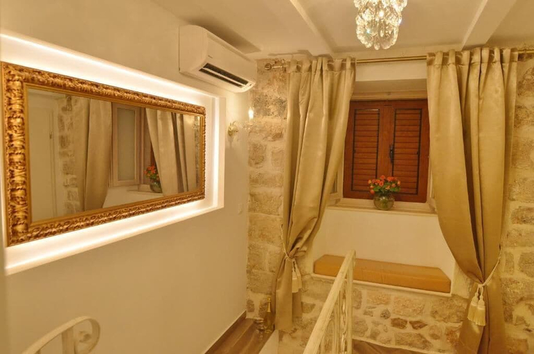 Others 5, Villa Madonna della Strada A2, Dubrovnik