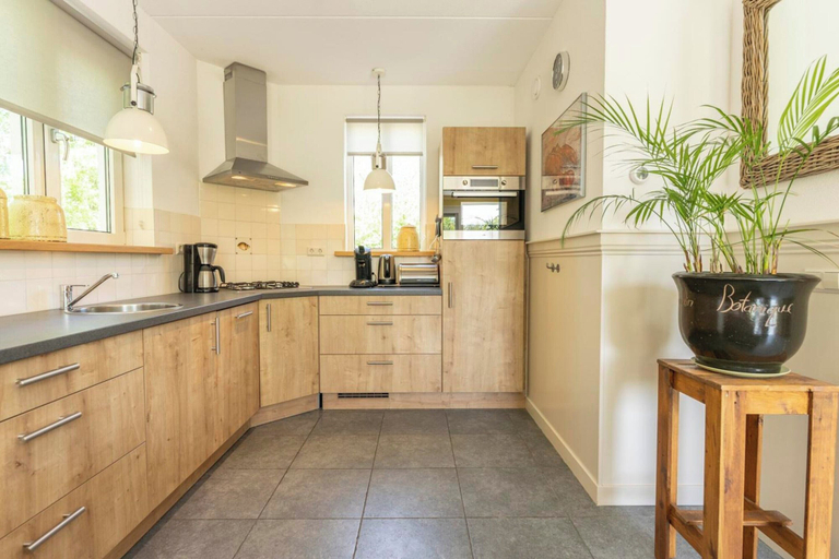 Private kitchen 2, Holiday Home in De Koog Near Beach, Texel