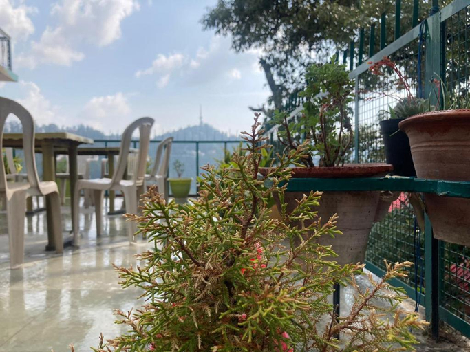 Others 3, Zu-Zu Hostel, Shimla