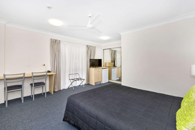 Bedroom 4, Comfort Inn Centrepoint Motel, Lismore - Pt A