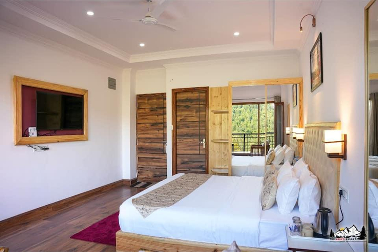Bedroom 4, The Jains Resort, Shimla