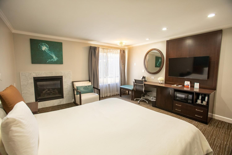Bedroom 3, Munras Inn, Monterey