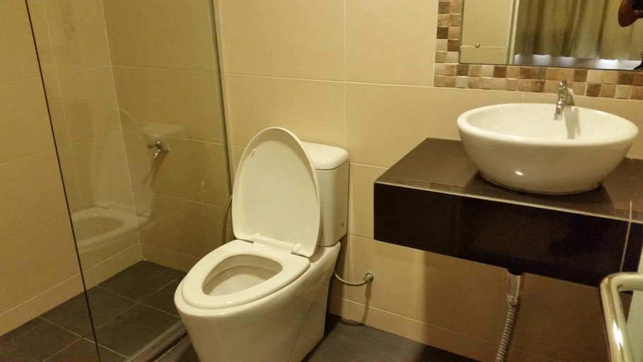 Bathroom 3, Sri Iskandar Hotel, Kota Kinabalu