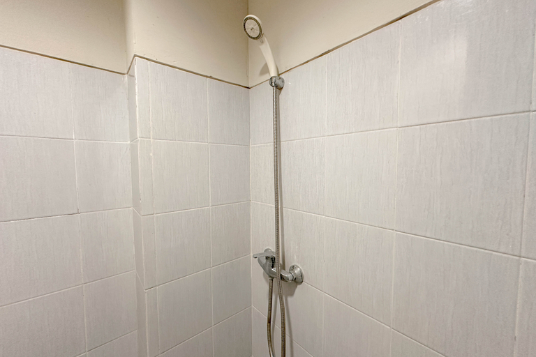 Bathroom 5, Best Deal 2BR at Dian Regency Apartment By Travelio, Surabaya