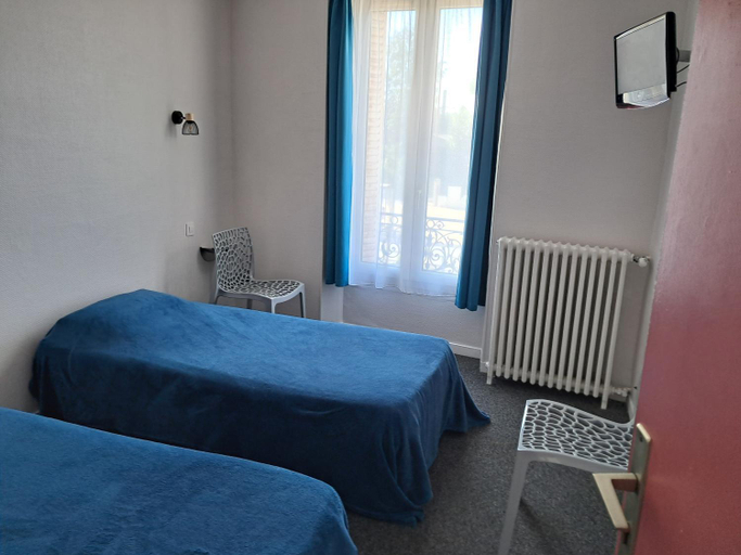 Others 4, hotel de la gare, Seine-et-Marne