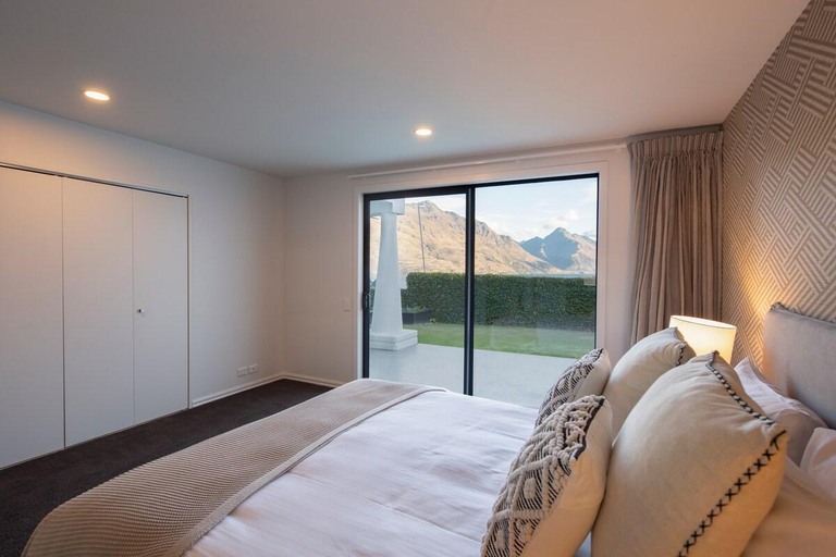 Bedroom 2, Villa Awa |Lake Views  |BBQ |AC |Fire Place, Queenstown-Lakes