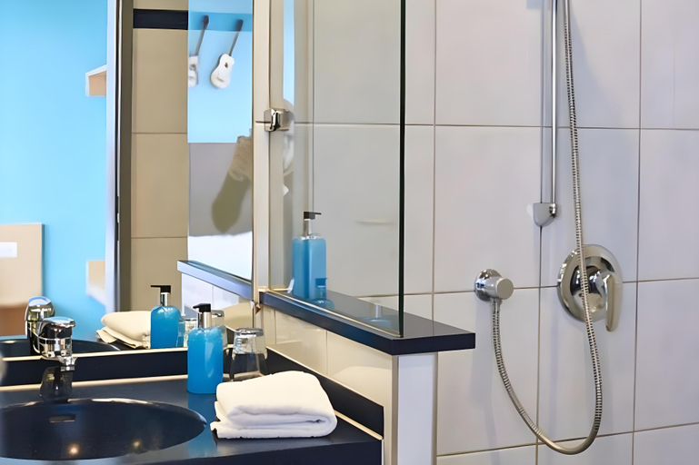 Bathroom 4, Ko´Ono Hotel, Konstanz