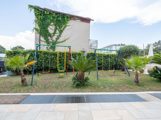 Garden 3, Villa With Pool in Paestum, Salerno