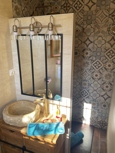 Bathroom 5, La Joséline, Var