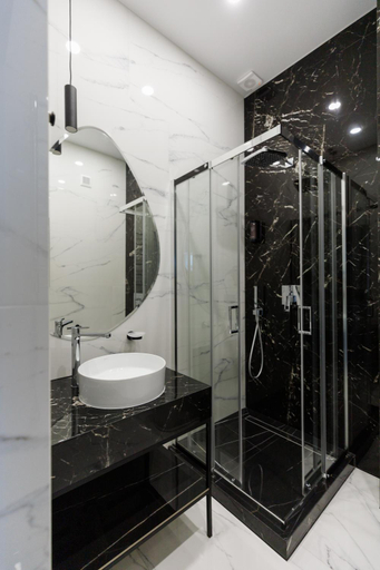Bathroom 2, Villa Grey Hotel, Stryis'kyi
