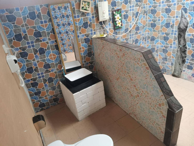 Bathroom 3, INGMHOK SUANPHENG, Suan Phung