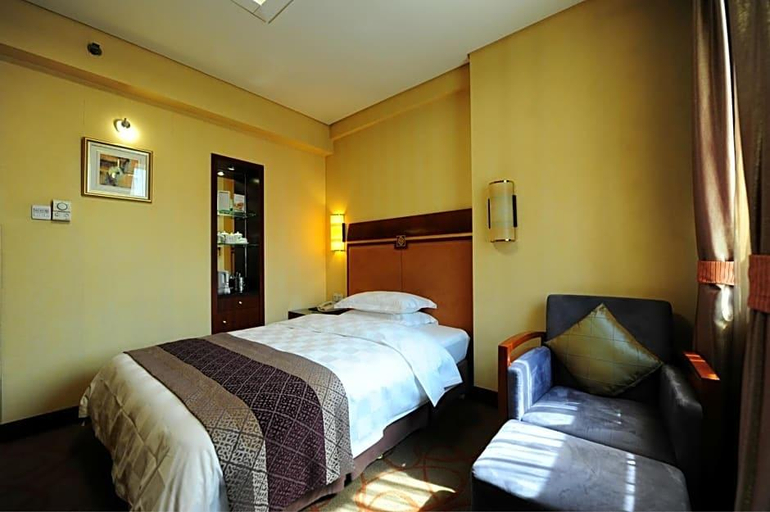 Bedroom 2, Beijing Guangxi Hotel, Beijing